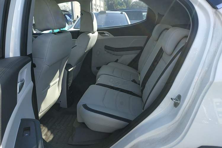 Used BYD Yuan Pro 2021 401 km Deluxe Version Interior 1
