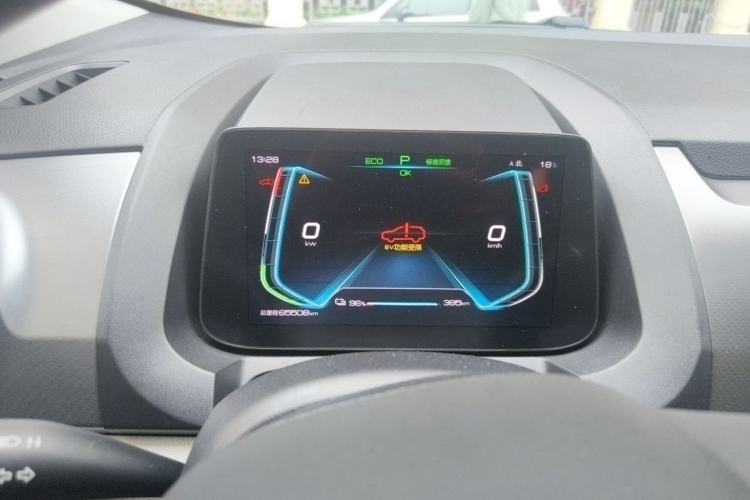 Used BYD Yuan Pro 2021 401 km Luxury Version Interior 1
