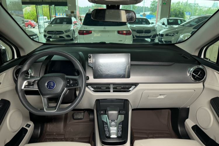 Used BYD Yuan Pro 2021 401 km Luxury Version Interior 12