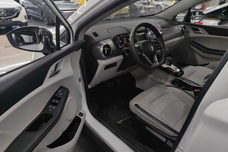 Used BYD Yuan Pro 2021 401 km Deluxe Version Interior 2