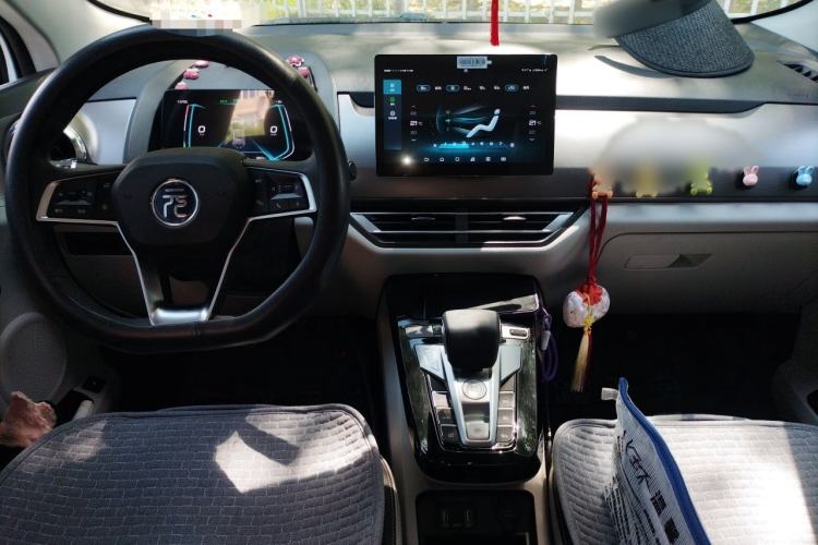 Used BYD Yuan Pro 2021 401 km Deluxe Version Interior 2