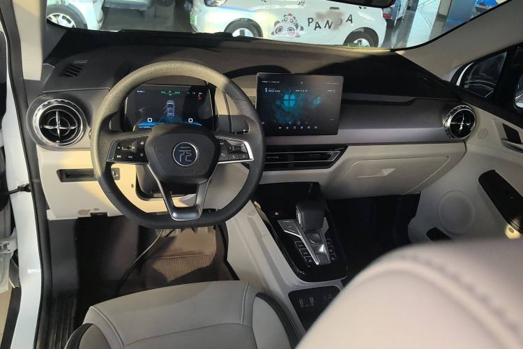 Used BYD Yuan Pro 2021 401 km Deluxe Version Interior 2