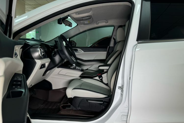 Used BYD Yuan Pro 2021 401 km Luxury Version Interior 2