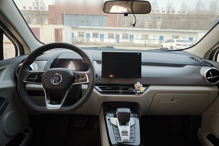 Used BYD Yuan Pro 2021 401 km Luxury Version Interior 3