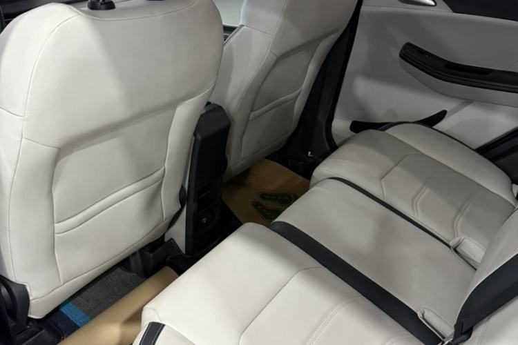 Used BYD Yuan Pro 2021 401 km Luxury Version Interior 3