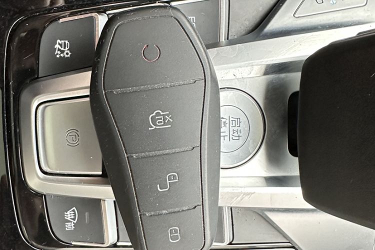Used BYD Yuan Pro 2021 401 km Deluxe Version Interior 3