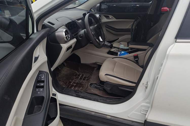 Used BYD Yuan Pro 2021 401 km Luxury Version Interior 3