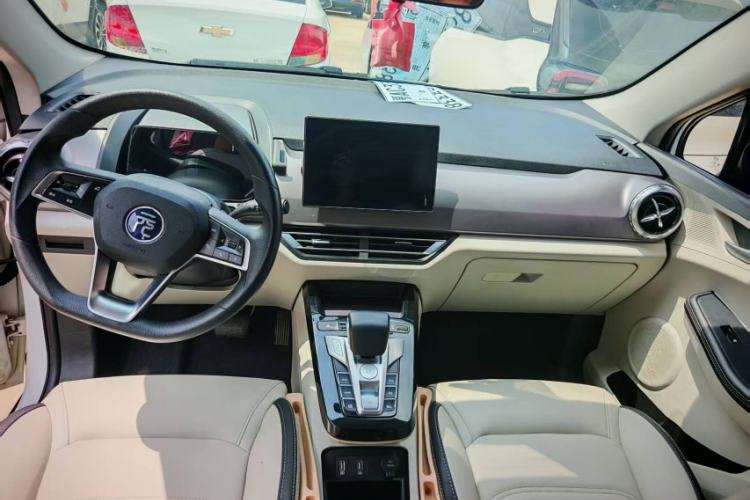 Used BYD Yuan Pro 2021 401 km Luxury Version Interior 3