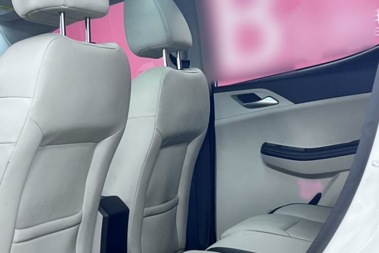 Used BYD Yuan Pro 2021 401 km Deluxe Version Interior 3