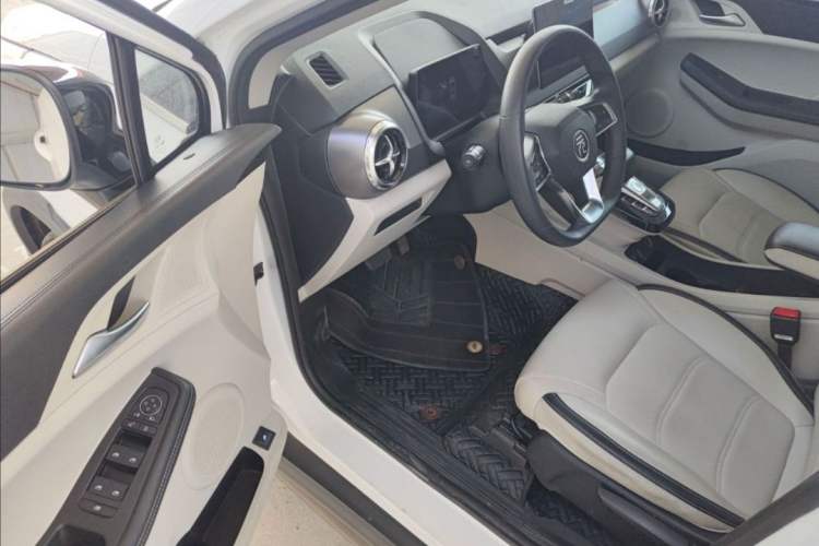 Used BYD Yuan Pro 2021 401 km Luxury Version Interior 4