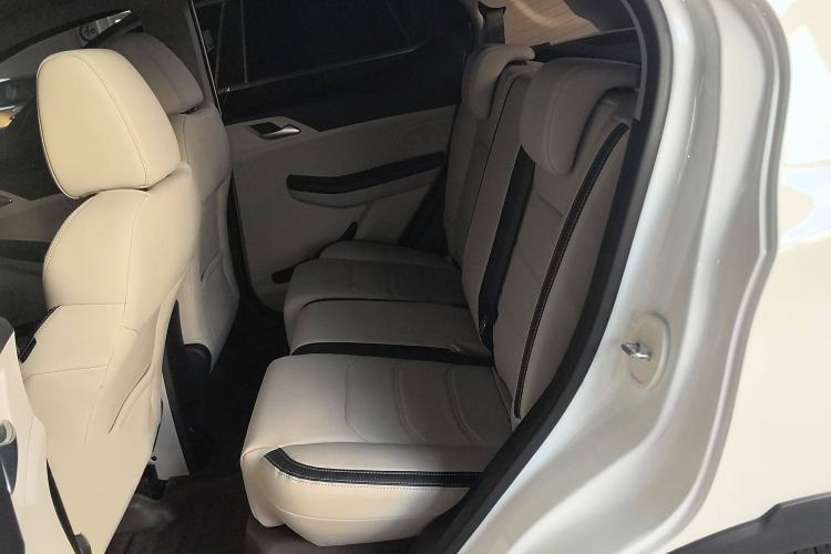 Used BYD Yuan Pro 2021 401 km Deluxe Version Interior 4