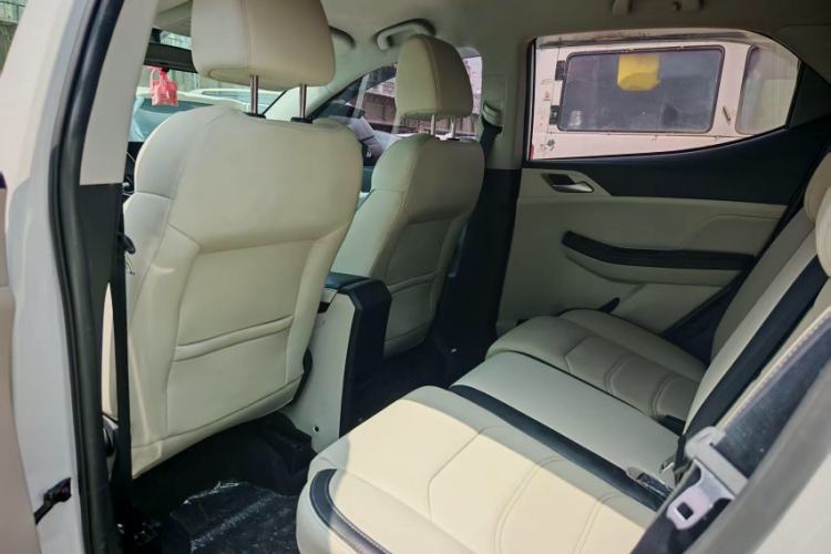Used BYD Yuan Pro 2021 401 km Luxury Version Interior 4