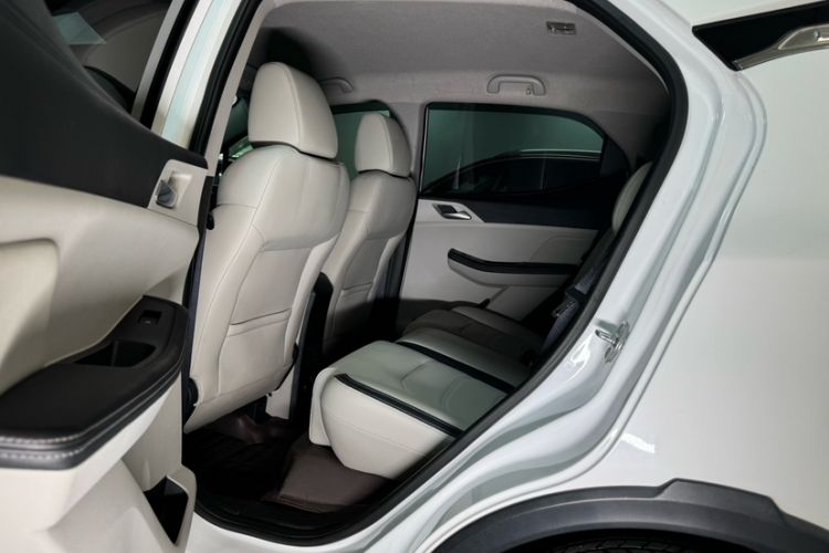 Used BYD Yuan Pro 2021 401 km Luxury Version Interior 4