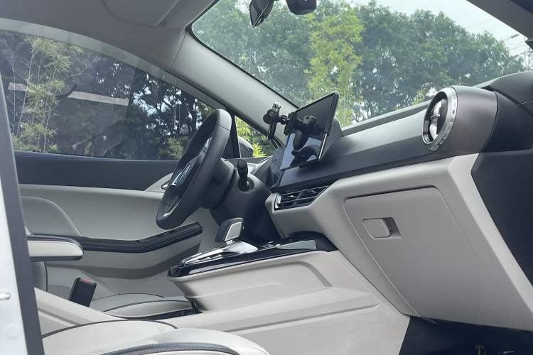Used BYD Yuan Pro 2021 401 km Luxury Version Interior 5