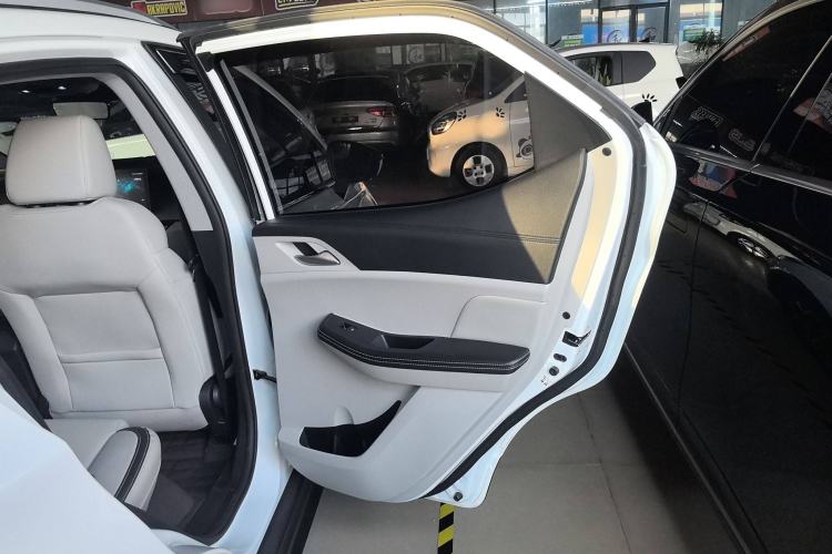 Used BYD Yuan Pro 2021 401 km Deluxe Version Interior 6