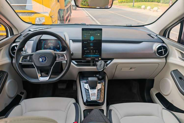 Used BYD Yuan Pro 2021 401 km Deluxe Version Interior 9