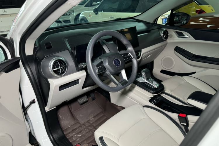 Used BYD Yuan Pro 2021 401 km Luxury Version Interior 9