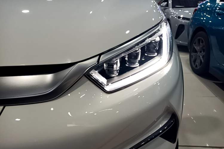 Used BYD Yuan Pro 2021 401 km Luxury Version Left Front Headlight