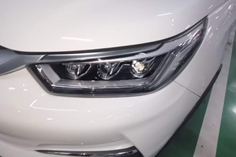 Used BYD Yuan Pro 2021 "Love for a Lifetime" Edition Left Front Headlight