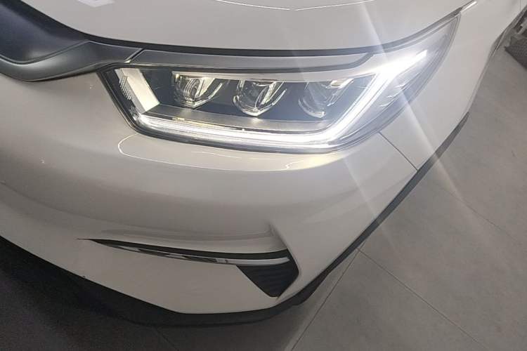 Used BYD Yuan Pro 2021 "Love for a Lifetime" Edition Left Front Headlight