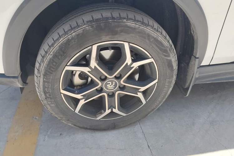 Used BYD Yuan Pro 2021 401 km Deluxe Version Left Front Wheel Hub