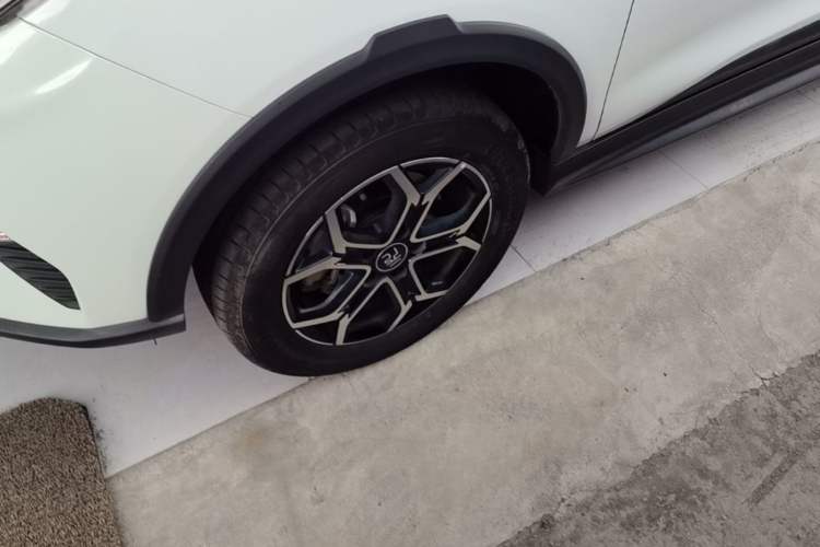 Used BYD Yuan Pro 2021 401 km Deluxe Version Left Front Wheel Hub