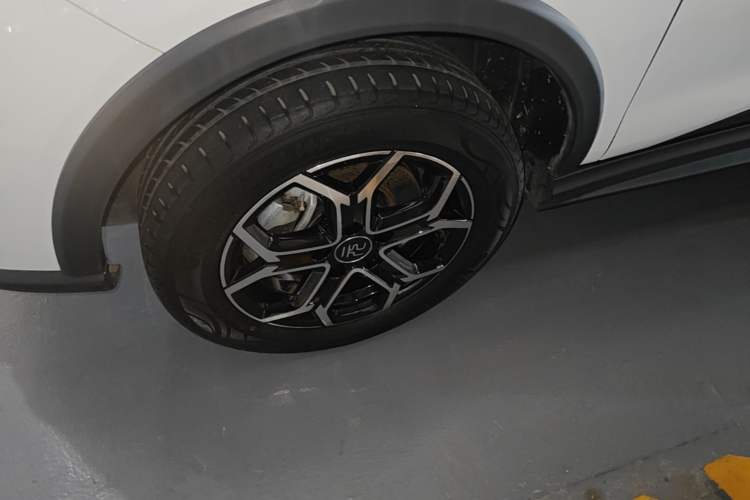 Used BYD Yuan Pro 2021 401 km Deluxe Version Left Front Wheel Hub