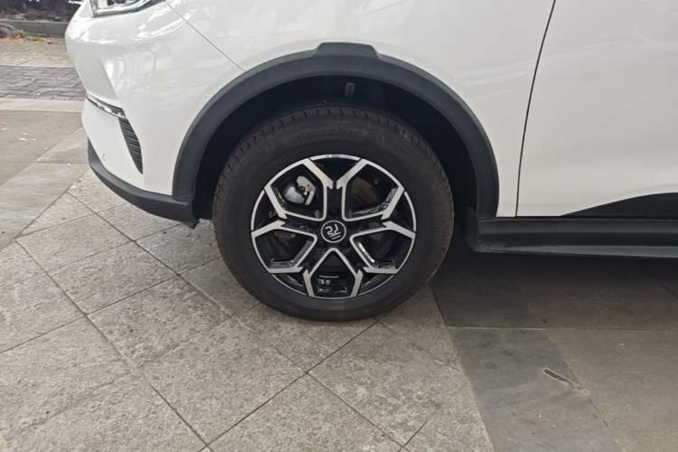 Used BYD Yuan Pro 2021 401 km Deluxe Version Left Front Wheel Hub