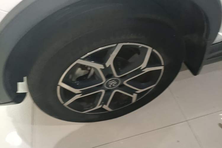 Used BYD Yuan Pro 2021 401 km Luxury Version Left Front Wheel Hub