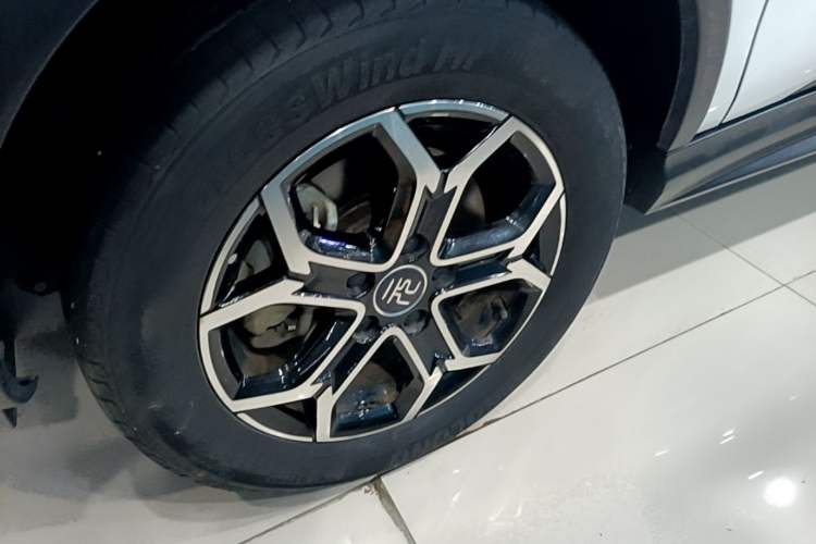 Used BYD Yuan Pro 2021 401 km Luxury Version Left Front Wheel Hub