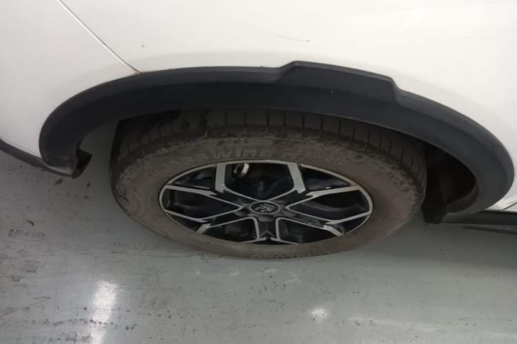 Used BYD Yuan Pro 2021 "Love for a Lifetime" Edition Left Front Wheel Hub