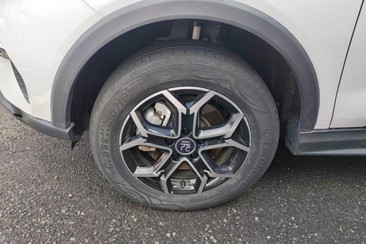 Used BYD Yuan Pro 2021 "Love for a Lifetime" Edition Left Front Wheel Hub