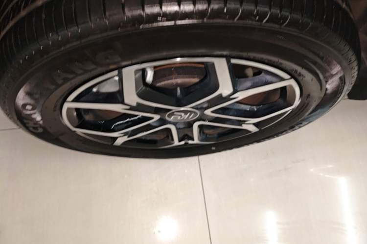 Used BYD Yuan Pro 2021 401 km Luxury Version Left Front Wheel Hub