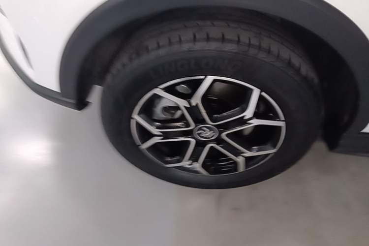 Used BYD Yuan Pro 2021 401 km Deluxe Version Left Front Wheel Hub