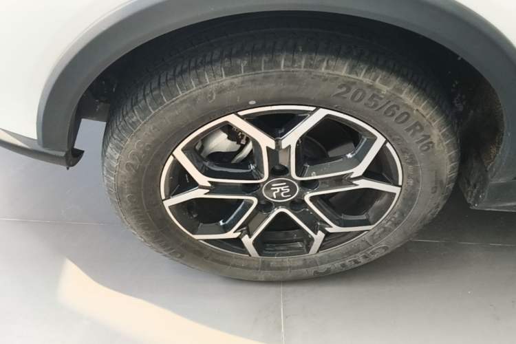Used BYD Yuan Pro 2021 401 km Luxury Version Left Front Wheel Hub