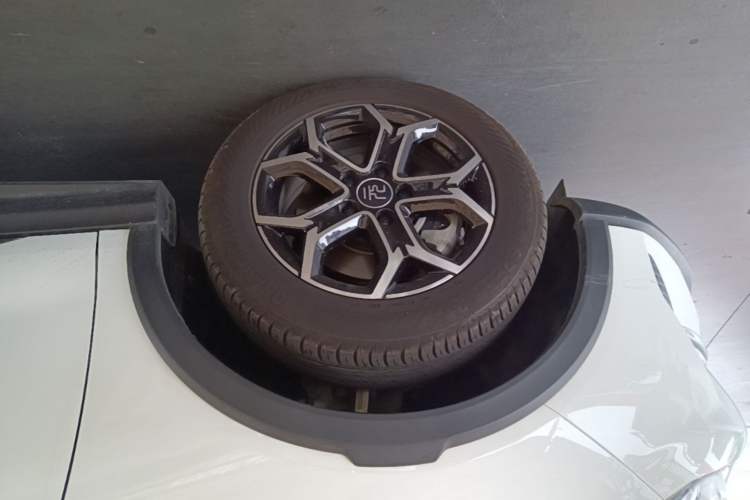 Used BYD Yuan Pro 2021 401 km Luxury Version Left Front Wheel Hub