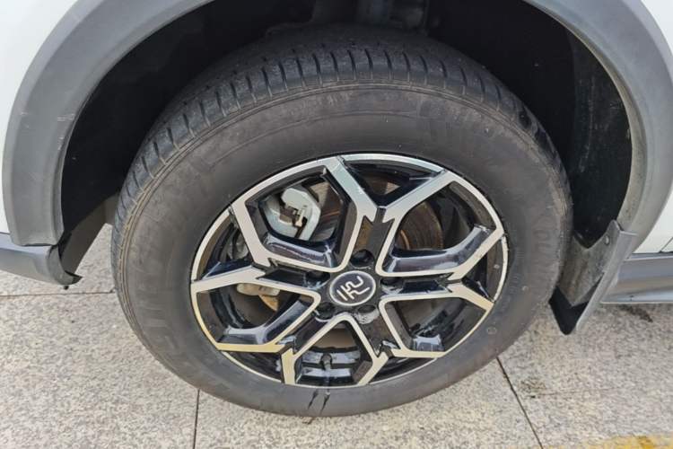 Used BYD Yuan Pro 2021 401 km Luxury Version Left Front Wheel Hub