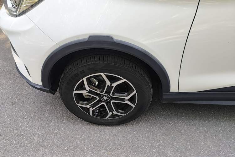 Used BYD Yuan Pro 2021 401 km Luxury Version Left Front Wheel Hub