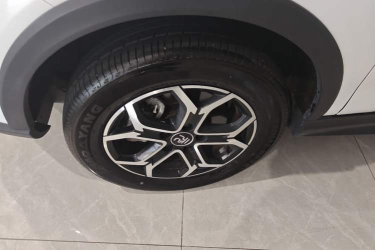 Used BYD Yuan Pro 2021 "Love for a Lifetime" Edition Left Front Wheel Hub