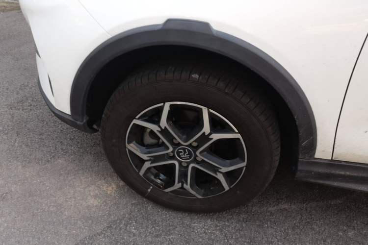 Used BYD Yuan Pro 2021 401 km Luxury Version Left Front Wheel Hub