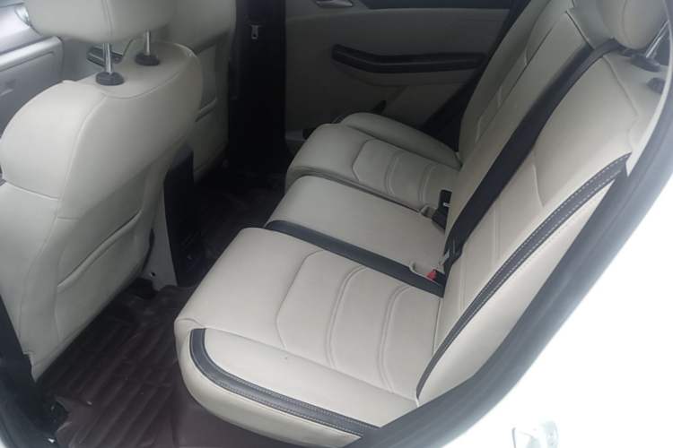 Used BYD Yuan Pro 2021 401 km Luxury Version Left Rear Seat