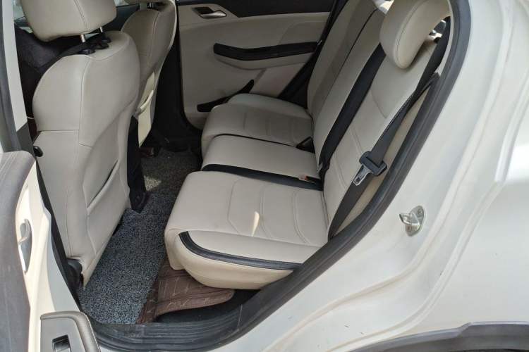 Used BYD Yuan Pro 2021 401 km Luxury Version Left Rear Seat