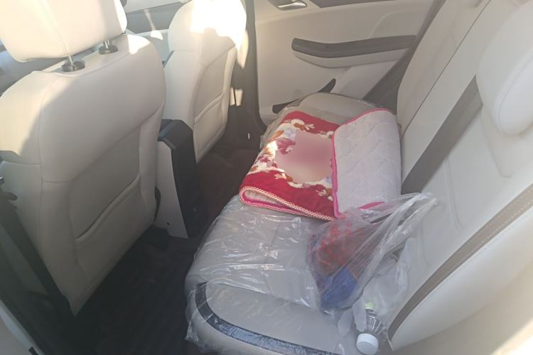 Used BYD Yuan Pro 2021 401 km Luxury Version Left Rear Seat