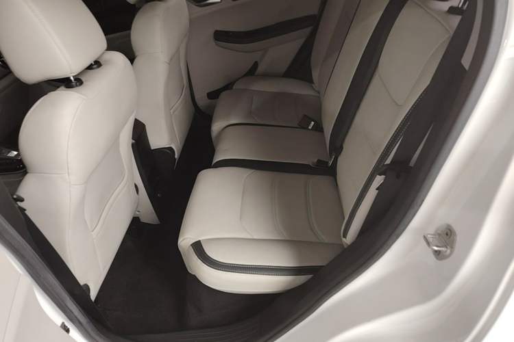 Used BYD Yuan Pro 2021 401 km Luxury Version Left Rear Seat