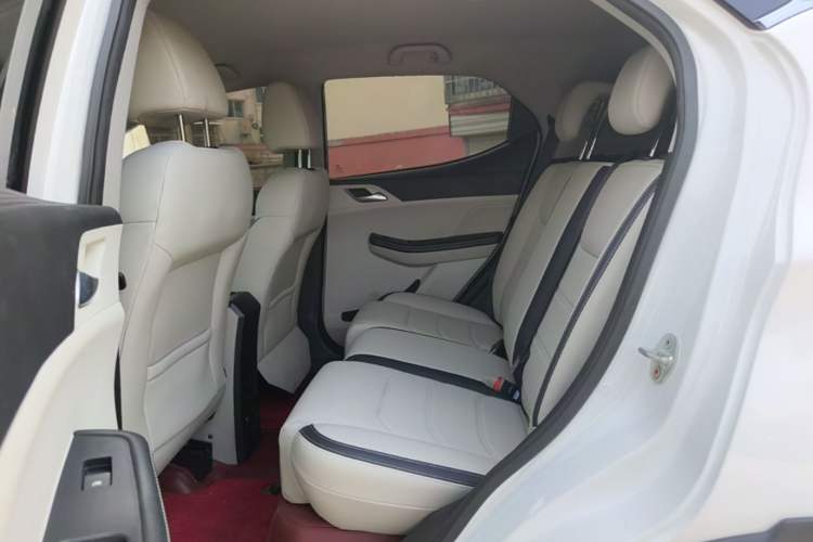 Used BYD Yuan Pro 2021 401 km Luxury Version Left Rear Seat