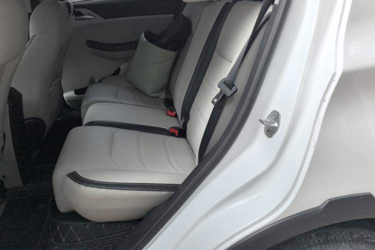 Used BYD Yuan Pro 2021 401 km Luxury Version Left Rear Seat