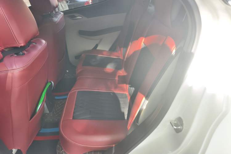 Used BYD Yuan Pro 2021 401 km Luxury Version Left Rear Seat