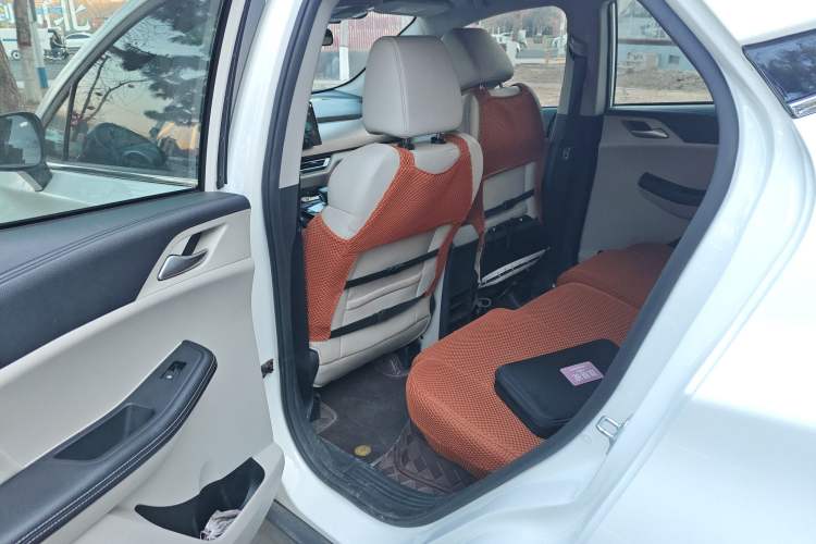 Used BYD Yuan Pro 2021 401 km Luxury Version Left Rear Seat