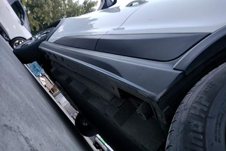 Used BYD Yuan Pro 2021 401 km Deluxe Version Left Side Sill