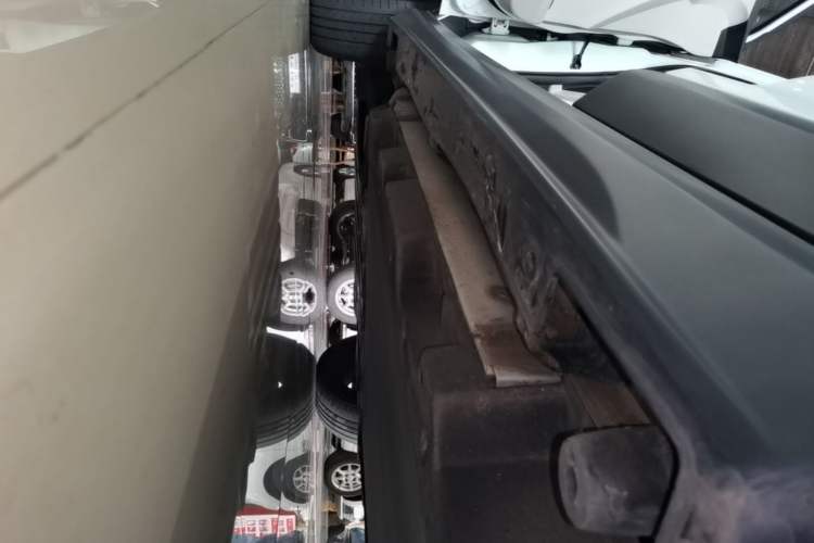 Used BYD Yuan Pro 2021 401 km Deluxe Version Left Side Sill
